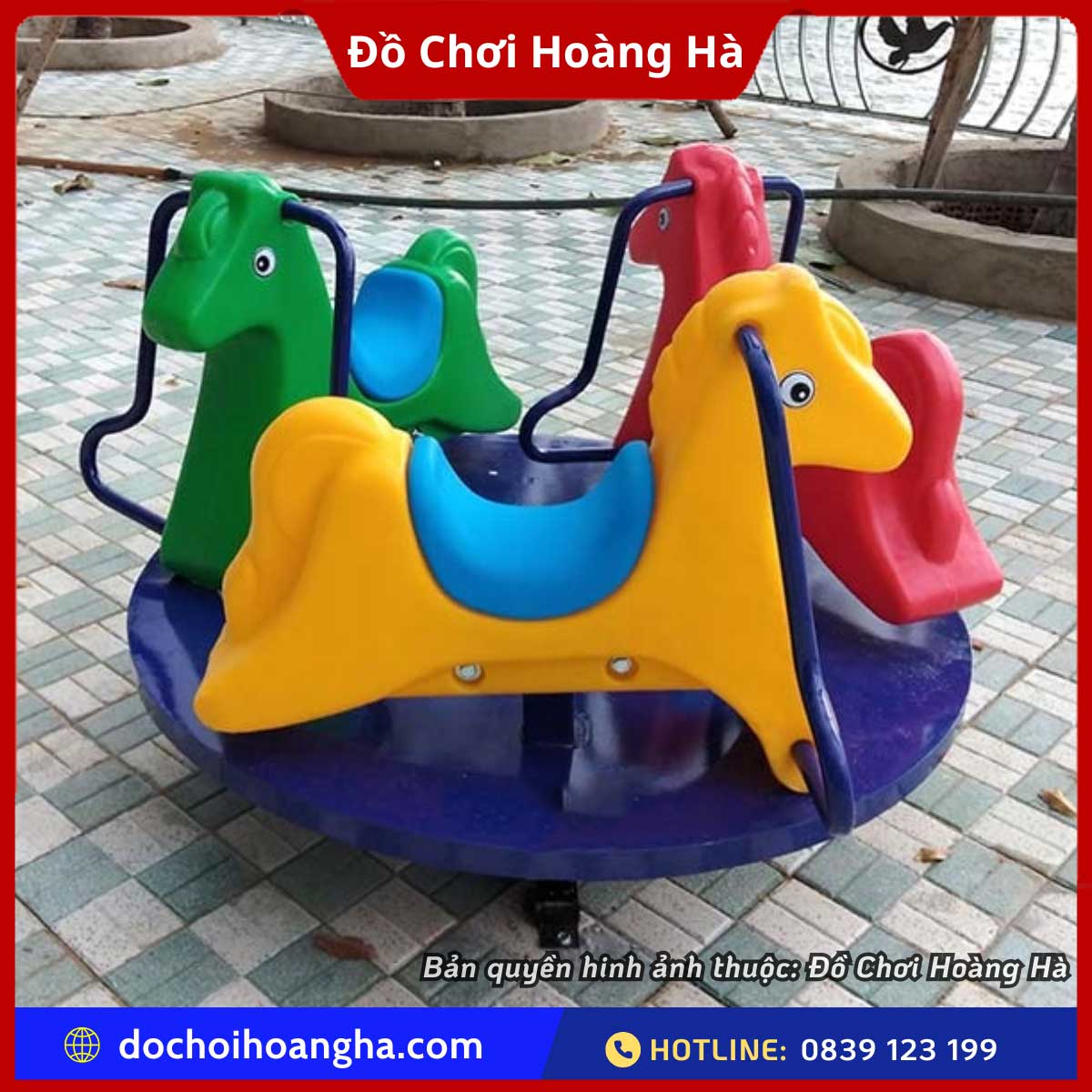 Đu Quay 3 Con Ngựa Nhập Khẩu Cho Sân Chơi Mầm Non
